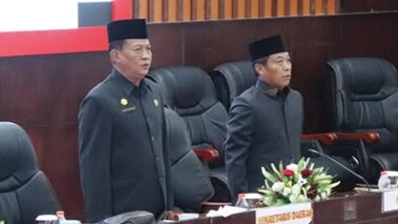 Dewan Mura Gelar Rapur Dengarkan Pemandangan Umum Fraksi-fraksi Terhadap Tiga Raperda