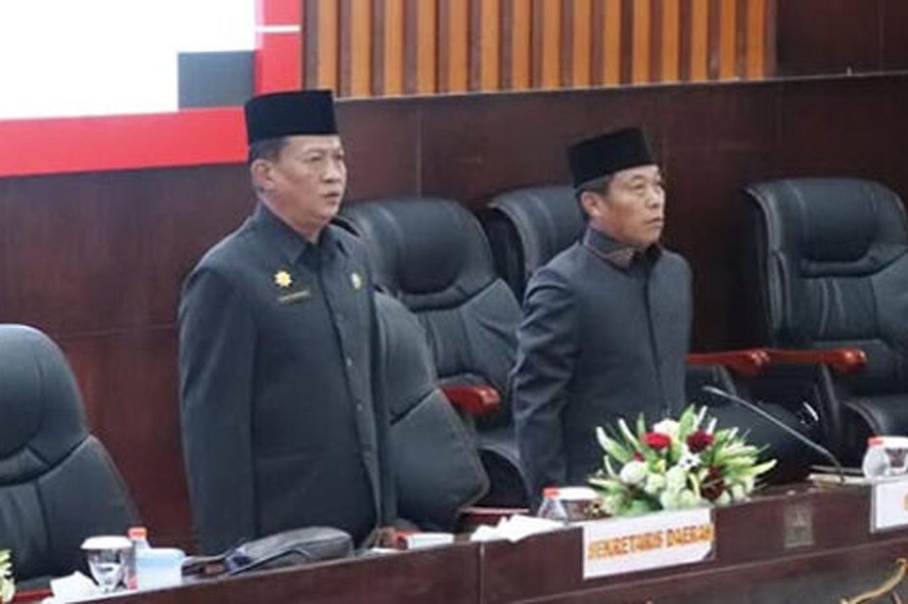 Dewan Mura Gelar Rapur Dengarkan Pemandangan Umum Fraksi-fraksi Terhadap Tiga Raperda