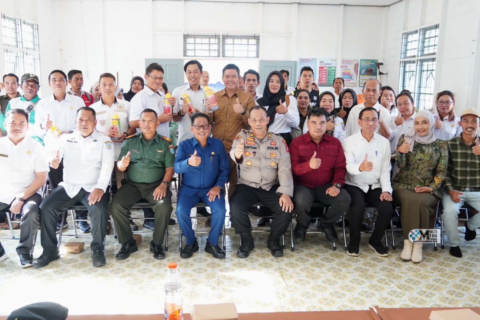 Bupati Mura Heriyus Serahkan Bantuan Herbisida Kepada 161 Poktan