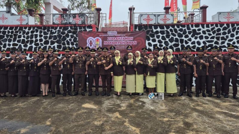 Peringatan Harlah Ke-80 Kejaksaan Republik Indonesia: Upacara Tabur Bunga di TMP Puruk Cahu