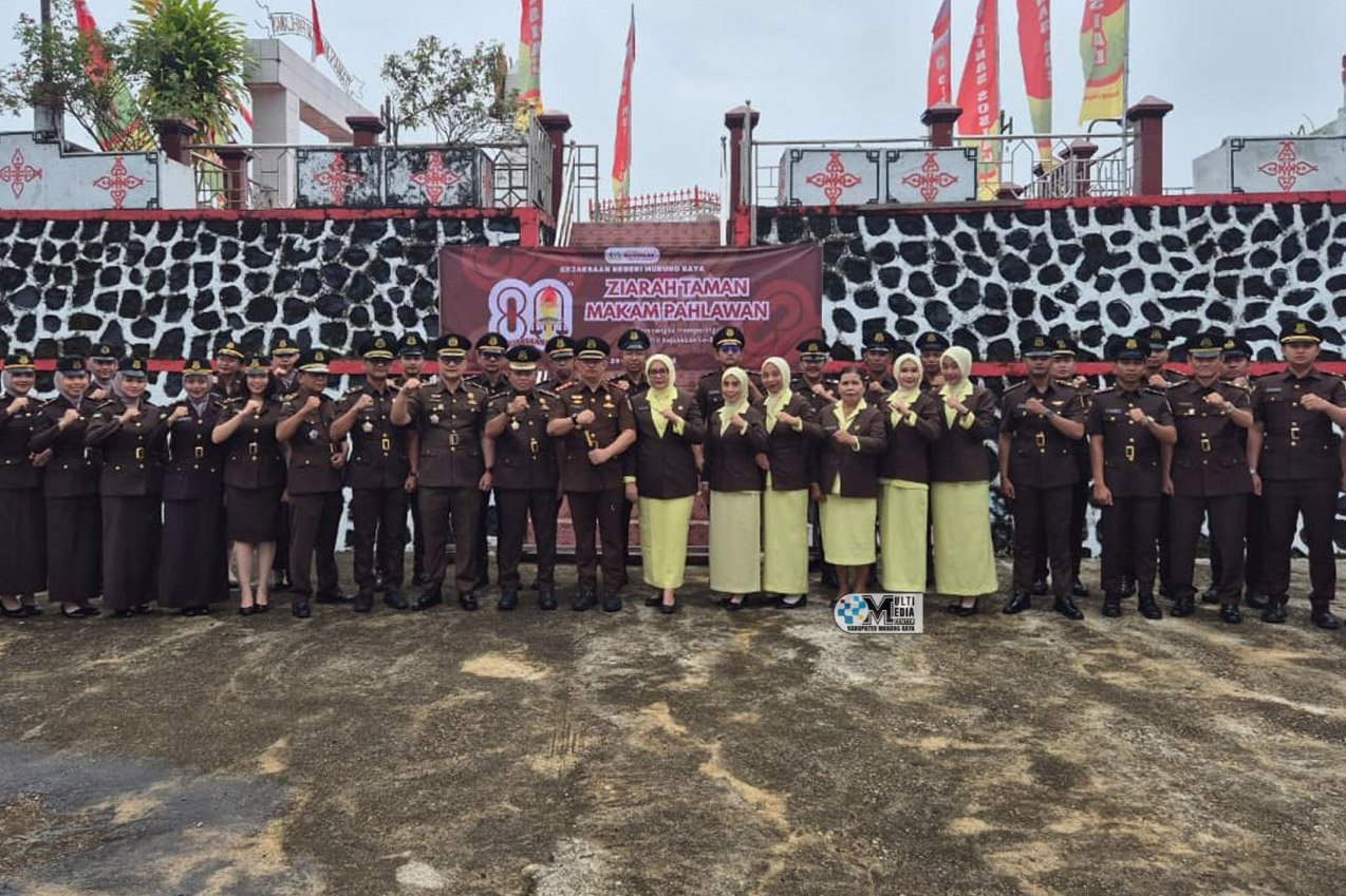 Peringatan Harlah Ke-80 Kejaksaan Republik Indonesia: Upacara Tabur Bunga di TMP Puruk Cahu
