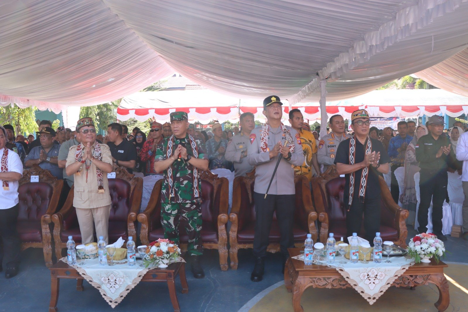 Kunjungi SMAN 1 Sampit, Gubernur Agustiar Sabran bersama Kapolda Kalteng Berikan Motivasi dan Dukungan kepada Siswa