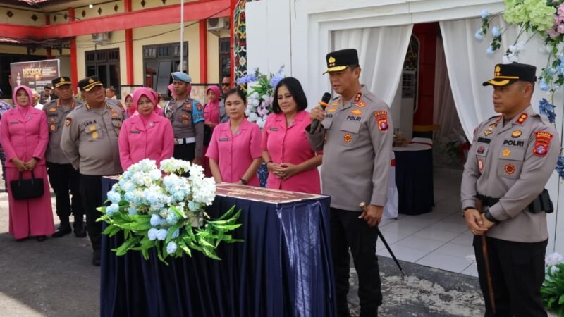 Kapolda Kalteng Resmikan Sejumlah Fasilitas dan Bagikan Bansos untuk Masyarakat