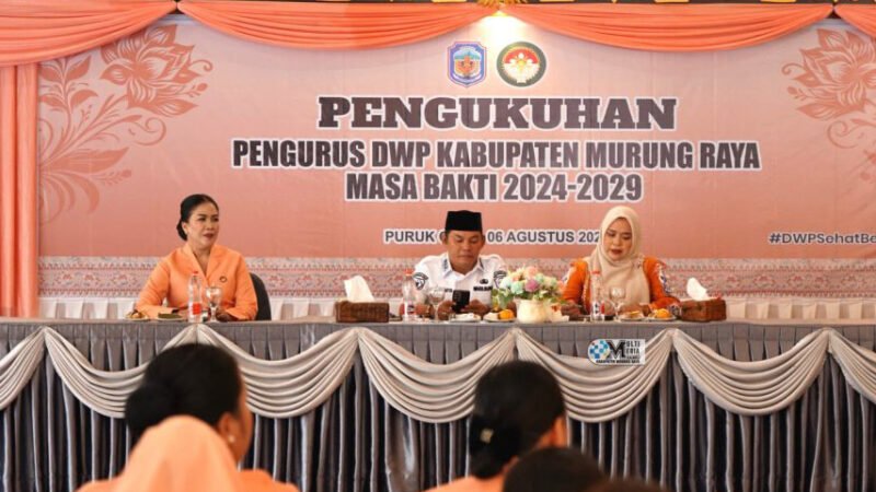 Pengukuhan Pengurus Dharma Wanita Persatuan Kabupaten Murung Raya