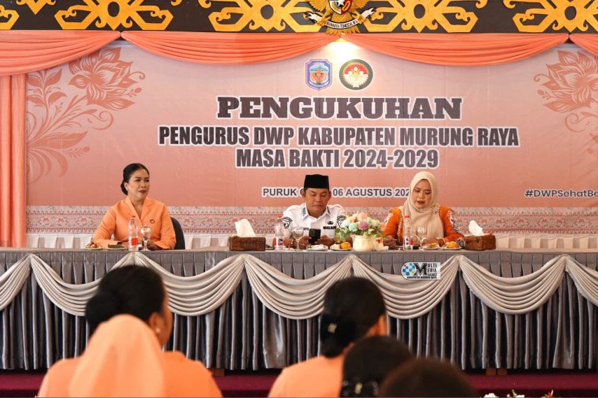 Pengukuhan Pengurus Dharma Wanita Persatuan Kabupaten Murung Raya