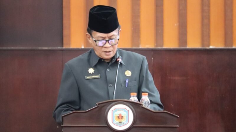 Rapur Dengarkan Jawaban Pemda Terhadap Pandangan Umum Fraksi DPRD Atas 3 Raperda