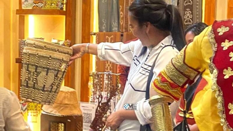 Ketua Dekranasda Mura Warnita Heriyus Hadiri Puncak HUT ke-45 Dekranas di Balikpapan
