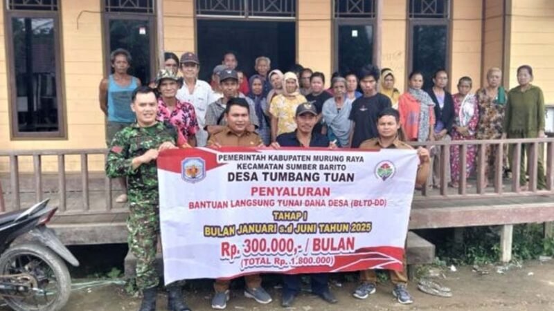 Pemdes Tumbang Tuan Serahkan BLT-DD Tahap I 2025