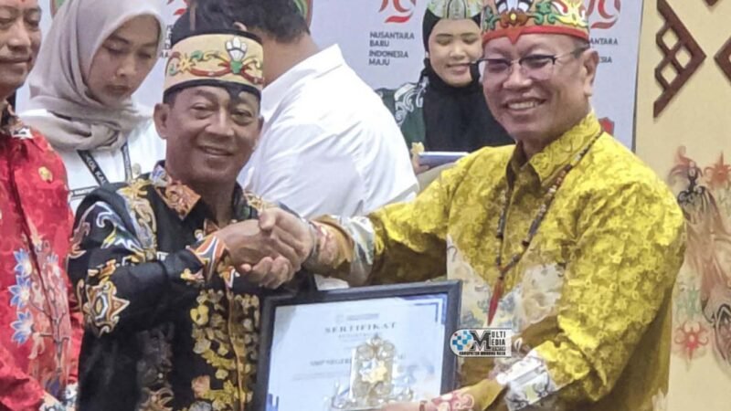Bupati Mura Heriyus Terima Penghargaan Program Bangga Kencana dari BKKBN