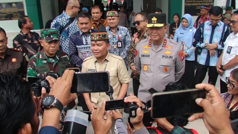 Kapolda Kalteng Hadiri Bakti Sosial HUT ke-80 TNI Bersama Gubernur Kalteng