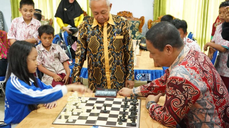 Pembukaan Turnamen Catur 2025 di Murung Raya