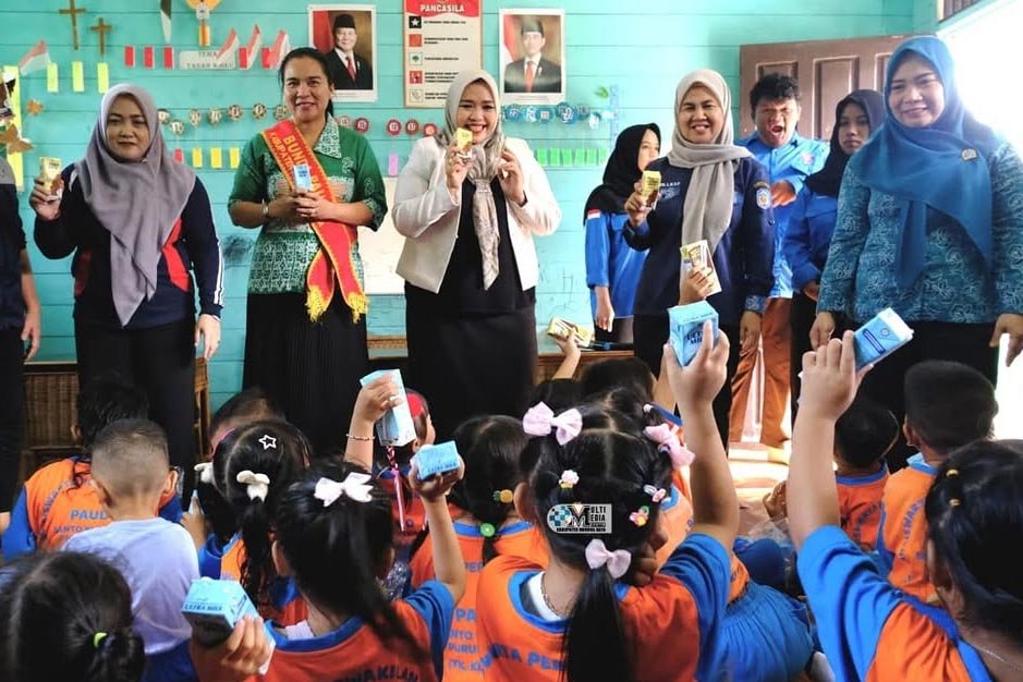 Pekan Merah Putih Tamasya, Bunda PAUD Mura Kunjungi TK Santo Klemens