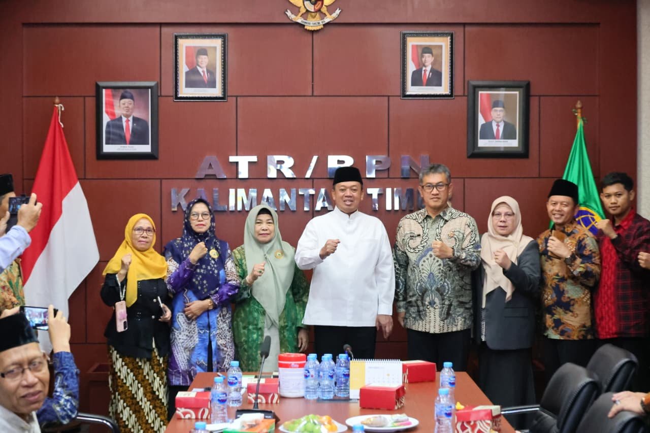 Menteri Nusron Bahas Sertipikasi Tanah Wakaf dan Rumah Ibadah di Kaltim