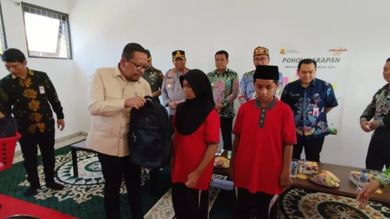 Wakil Wali Kota Palangka Raya Dampingi KSP Qodari Kunjungi Sekolah Rakyat