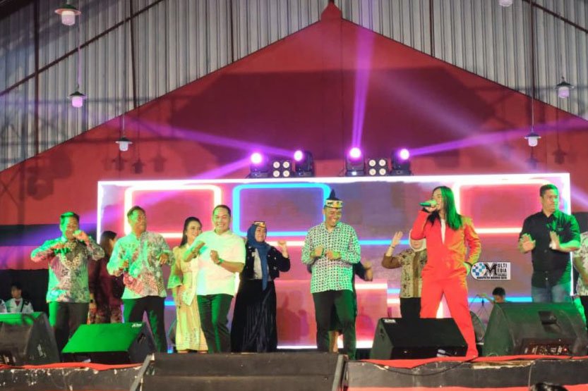 Ribuan Masyarakat Hadiri Malam Puncak Mura Vaganza Meriahkan HUT Ke-80 RI