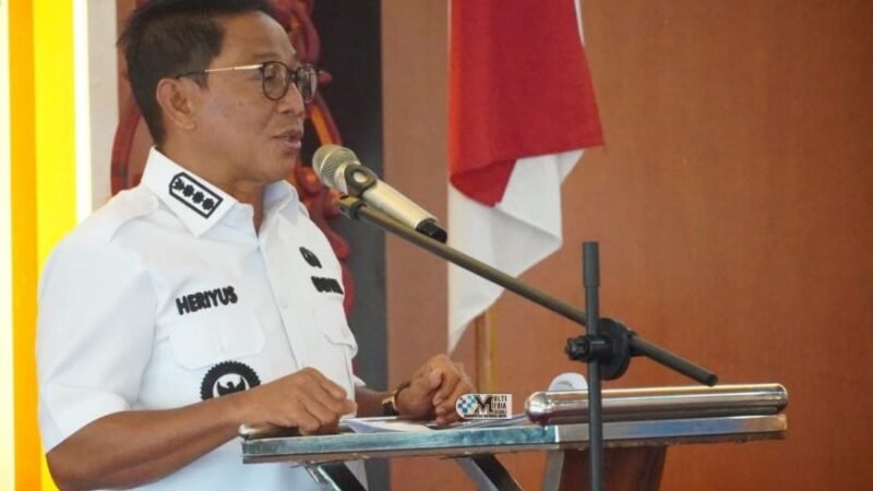 Heriyus Apresiasi Kinerja Regita Kepala Disdukcapil Mura yang Telah Purna Tugas
