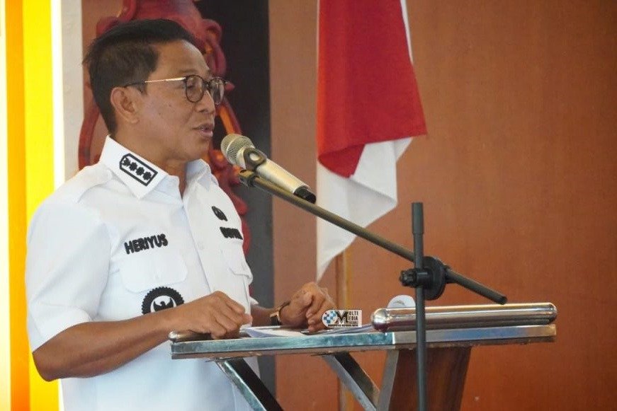 Heriyus Apresiasi Kinerja Regita Kepala Disdukcapil Mura yang Telah Purna Tugas