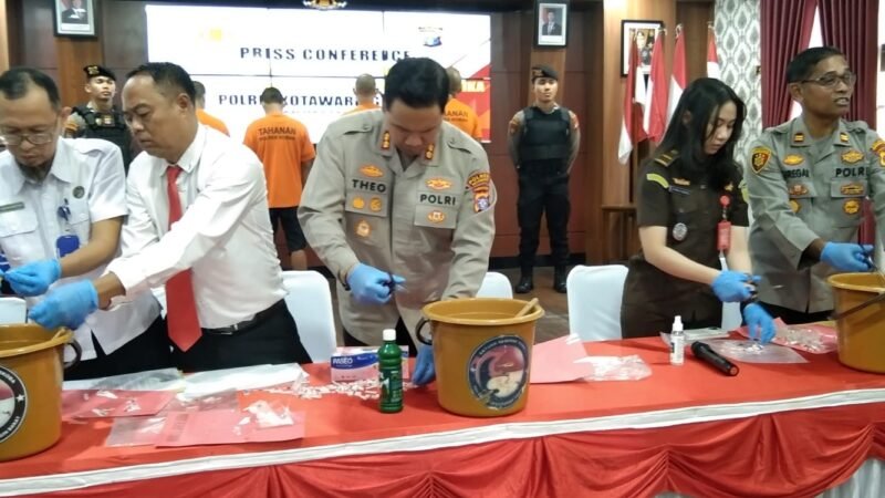 Polres Kobar Gelar Pemusnahan BB Narkoba Dari 35 Kasus 