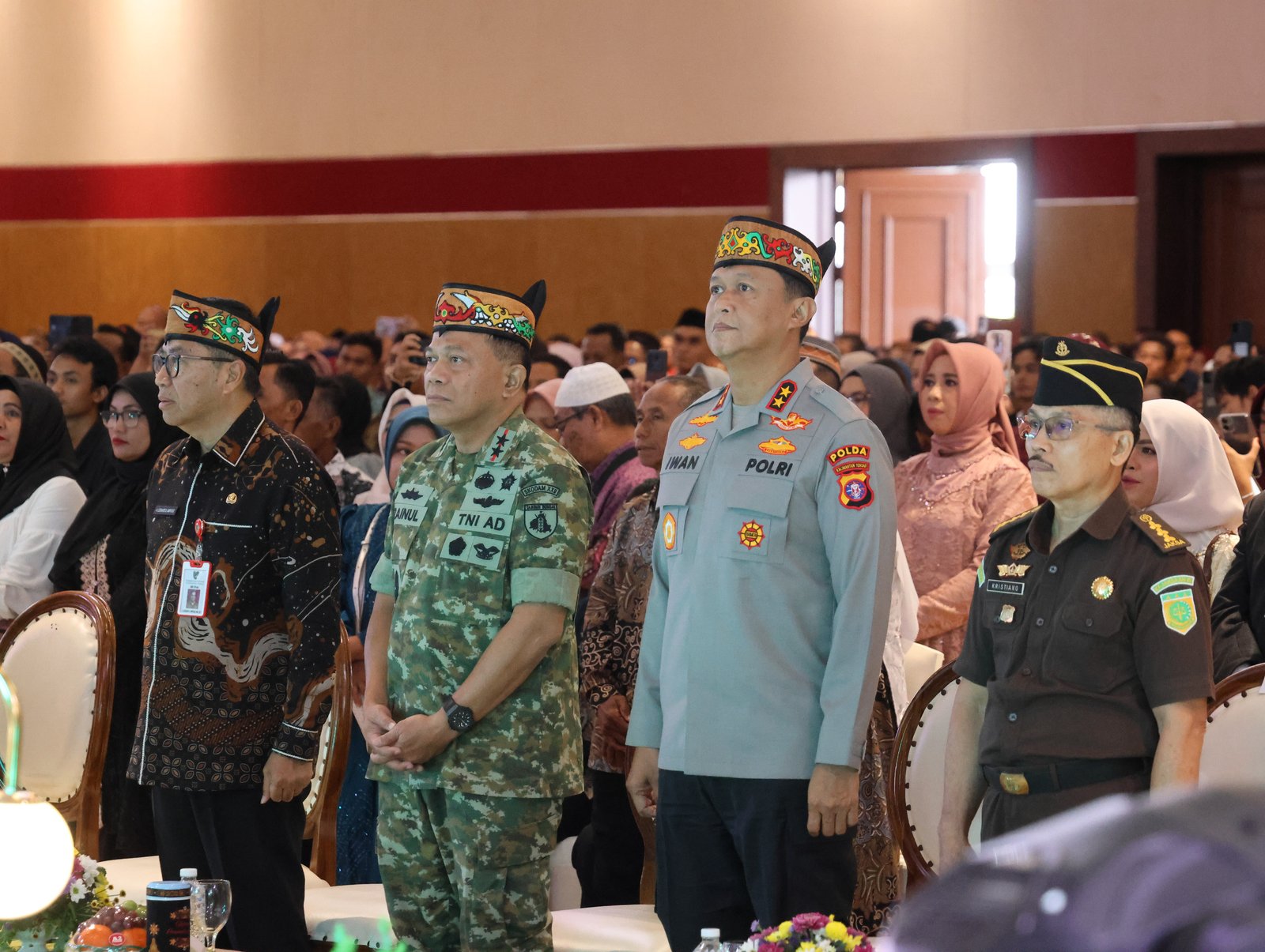 Kapolda Kalteng Hadiri Wisuda 2.013 Mahasiwa dan Pengukuhan Guru Besar UMPR
