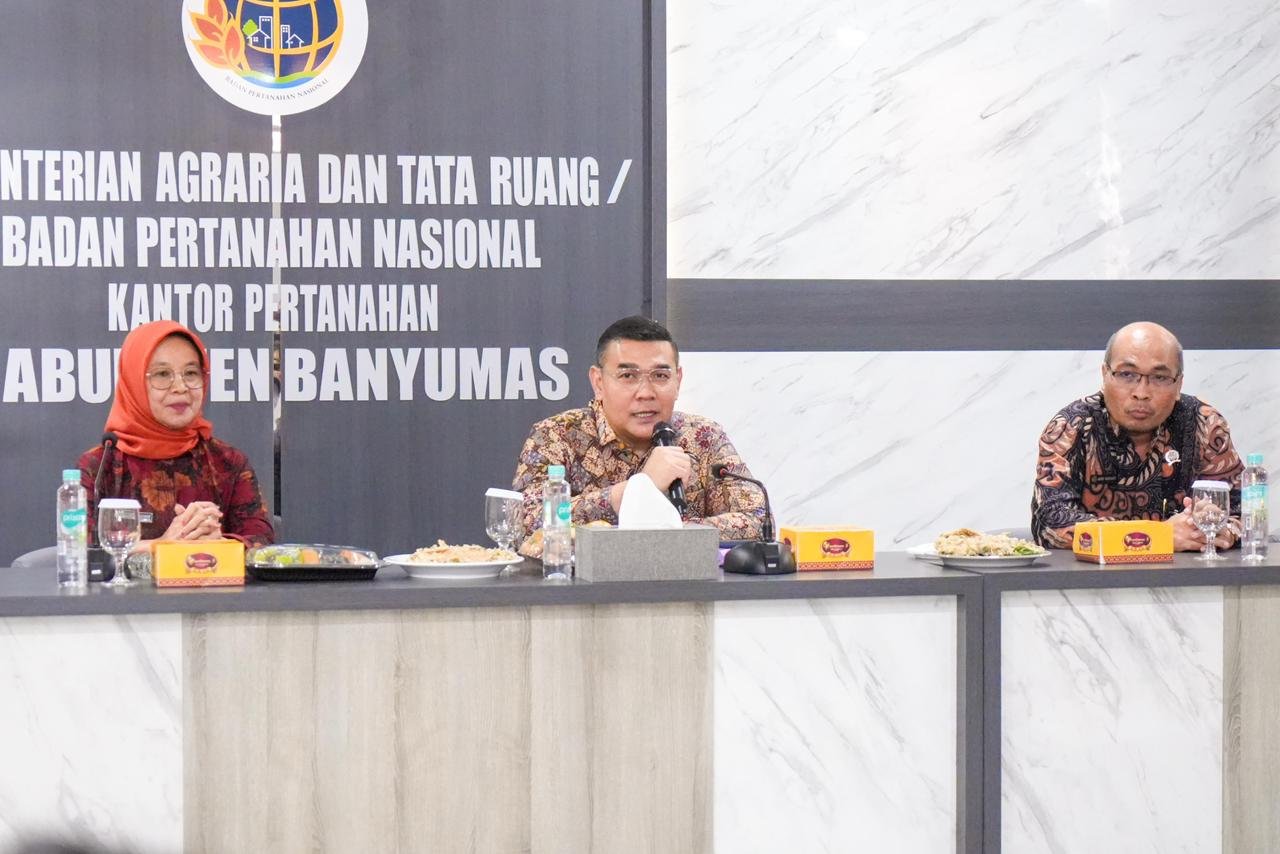 Wamen ATR/BPN Ossy Dermawan Dorong Penguatan Sistem dan SDM saat Kunjungi Kantah Banyumas