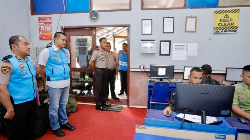 198 Calon Bintara Brimob Polri Jalani Tes CAT Psikologi di Polda Kalteng