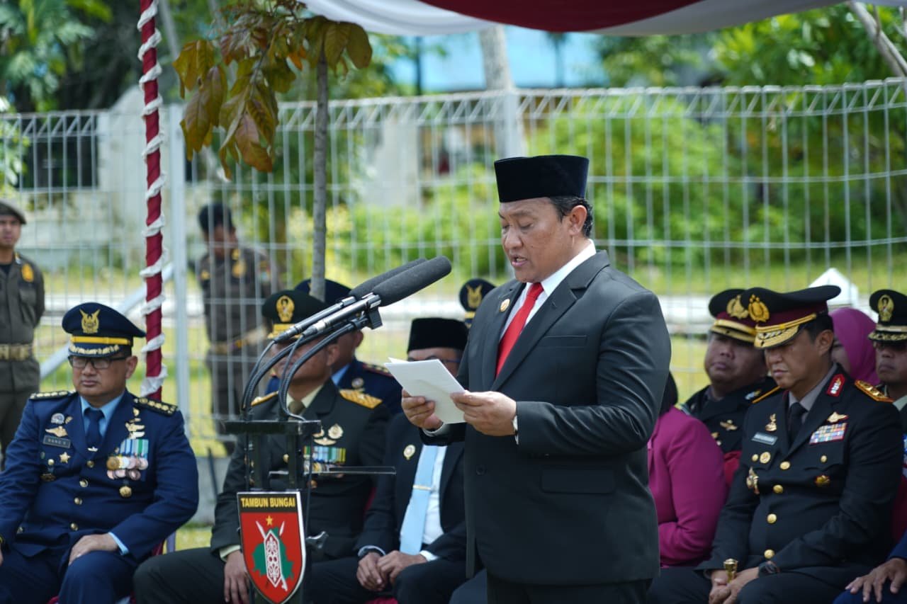 Wagub Kalteng Pimpin Pemakaman Militer Letnan Muda Udara Dua Cornelius Willem di Palangka Raya