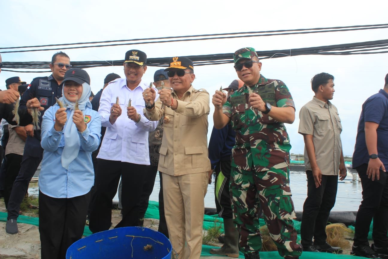 Pangdam XXII/TB Tekankan Pengembangan Perikanan Lokal Saat Dampingi Gubernur Kalteng di Sukamara