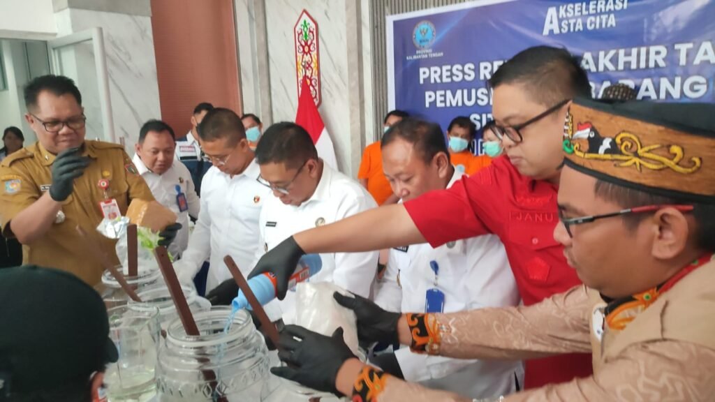 Seremoni Penegakan Hukum, BNNP Kalteng Hancurkan Barang Haram Milik Sindikat Sampit