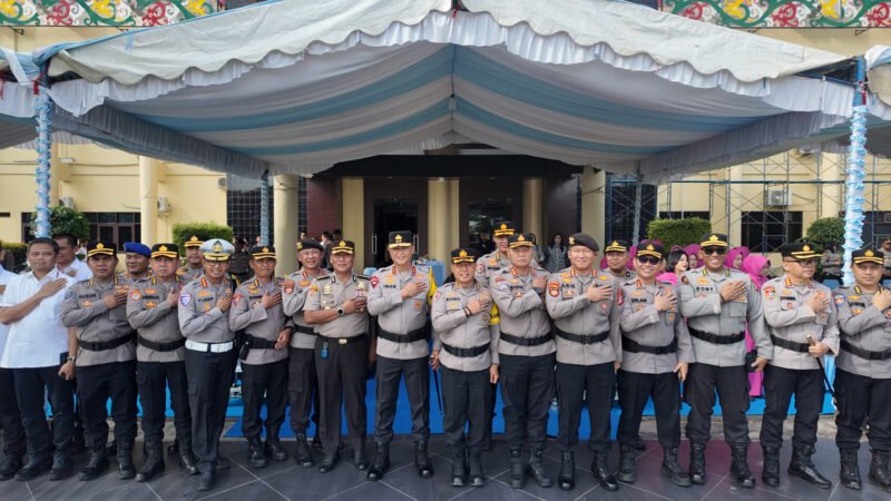 Upacara Korps Raport Warnai Akhir Tahun di Mapolda Kalteng