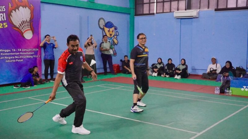 Sekjen ATR/BPN Ramaikan Laga Pembuka Kejuaraan Bulutangkis HUT ke-54 KORPRI