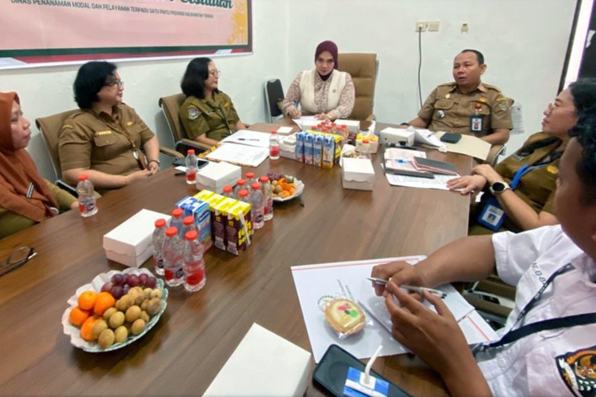 Inventarisasi Pengawasan Pelaksanaan UU No. 7 Tahun 2021, Komite IV Anggota DPD RI Reses ke DPMPTSP Kalteng