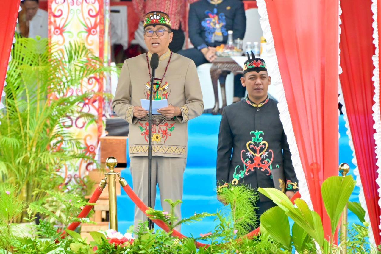 Plt. Sekda Kalteng Inspektur Upacara Peringatan Hari Jadi ke-73 Kabupaten Kotawaringin Timur