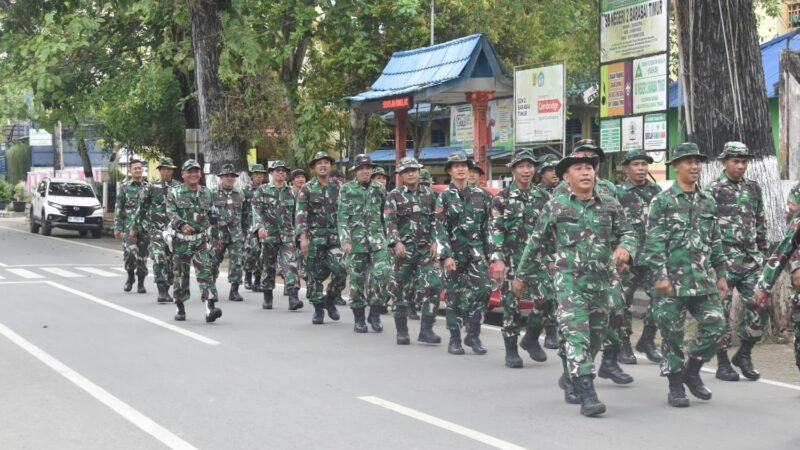 Jaga Stamina dan Daya Juang, Prajurit Kodim 1002/HST Tempuh Mars 10 Kilometer
