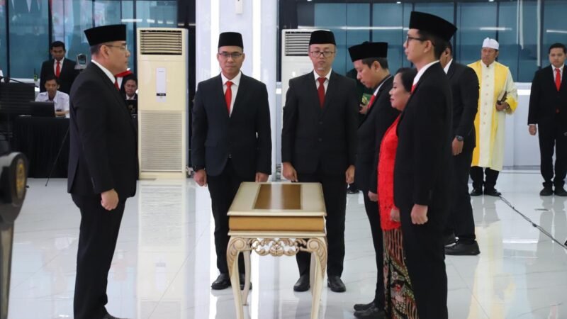 Lantik Ratusan Pejabat Pengawas dan Fungsional, Wamen ATR/BPN Tekankan Peningkatan Kualitas Layanan Pertanahan