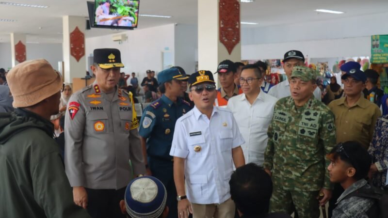 Gubernur Kalteng dan Kapolda Tinjau Pospam Pelabuhan Kumai, Pastikan Arus Mudik Lebaran Berjalan Aman