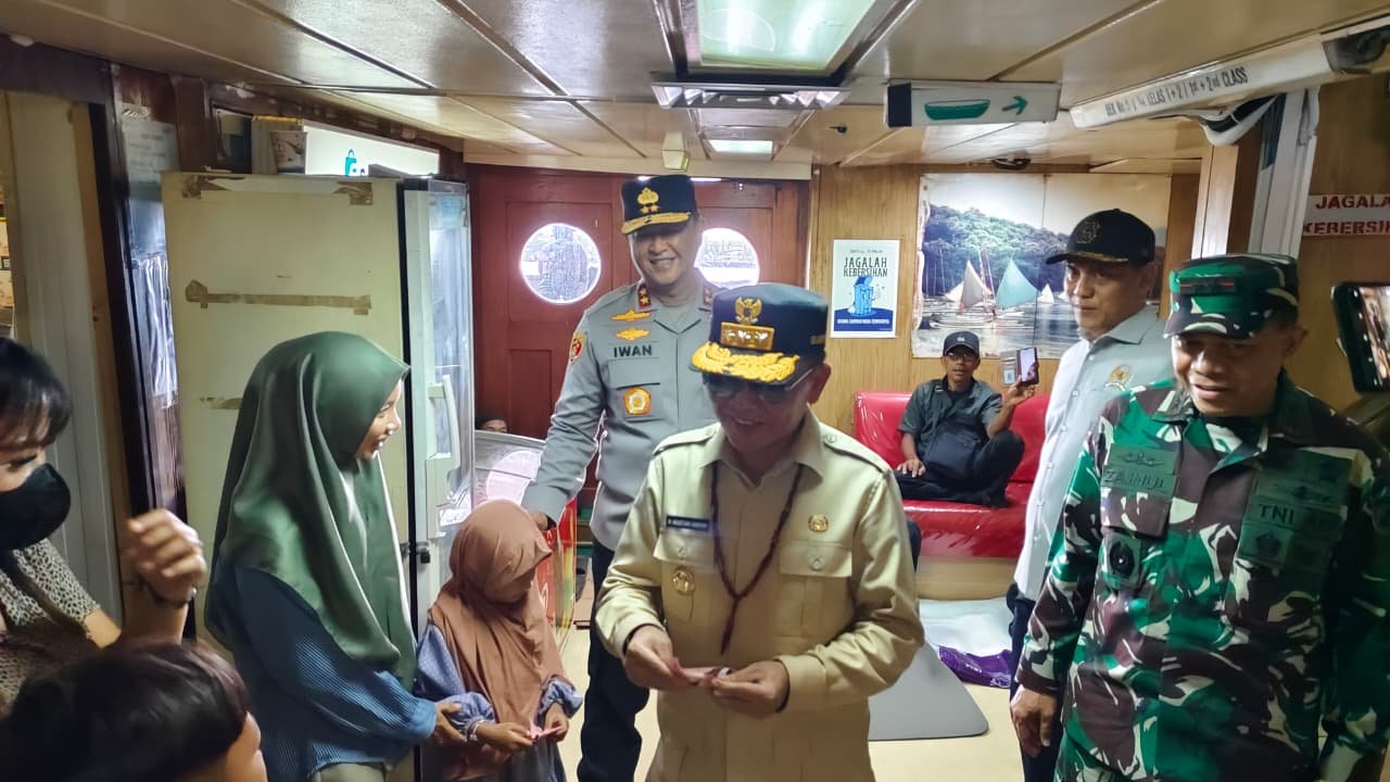 Kapolda Kalteng Cek Kesiapan Pelabuhan Sampit, Pastikan Arus Mudik Berjalan Lancar