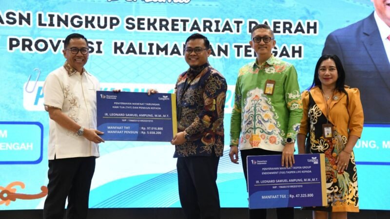 35 Tahun Mengabdi, Leonard S. Ampung Ajak ASN Berikan Pelayanan Terbaik Kepada Masyarakat