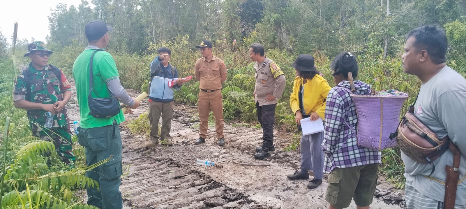 Bhabinkamtibmas Bukit Batu Dampingi Sosialisasi Batas Kawasan TN Sebangau di Marang