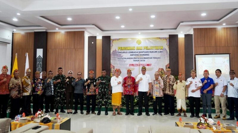 Sahli Darliansjah Hadiri Pelantikan dan Pengukuhan Pengurus LBH Antang Damang