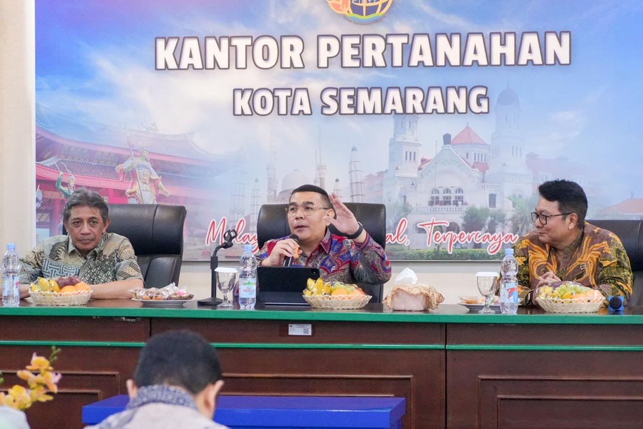 Wamen ATR/BPN Sidak Layanan Akhir Pekan di Semarang, Minta Berkas Pertanahan Jangan Menumpuk