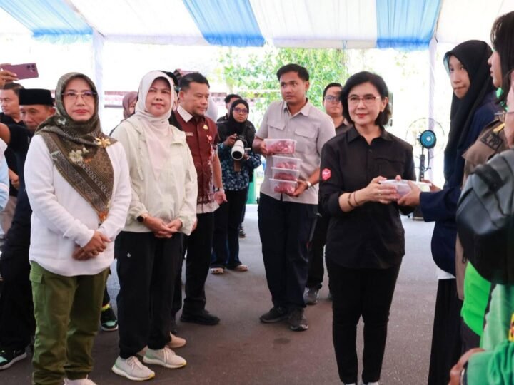 Peduli Terhadap Sesama, Pemprov Kalteng Salurkan Daging Kurban Iduladha 1447 H