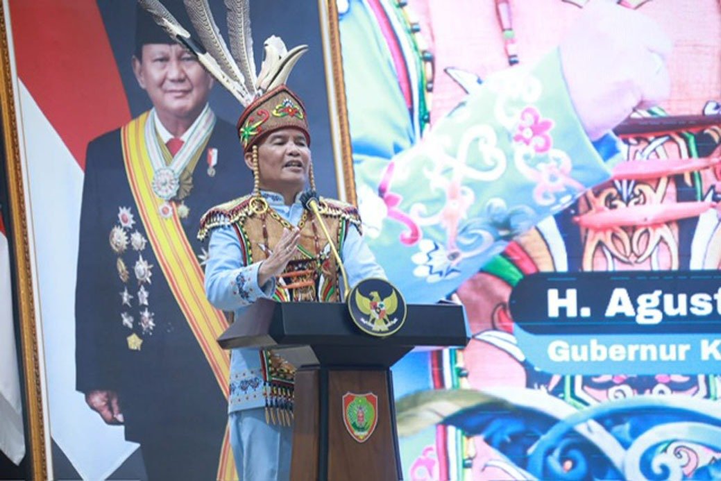 Agustiar Sabran Lantik Pengurus DAD dan BATAMAD se-Kalteng