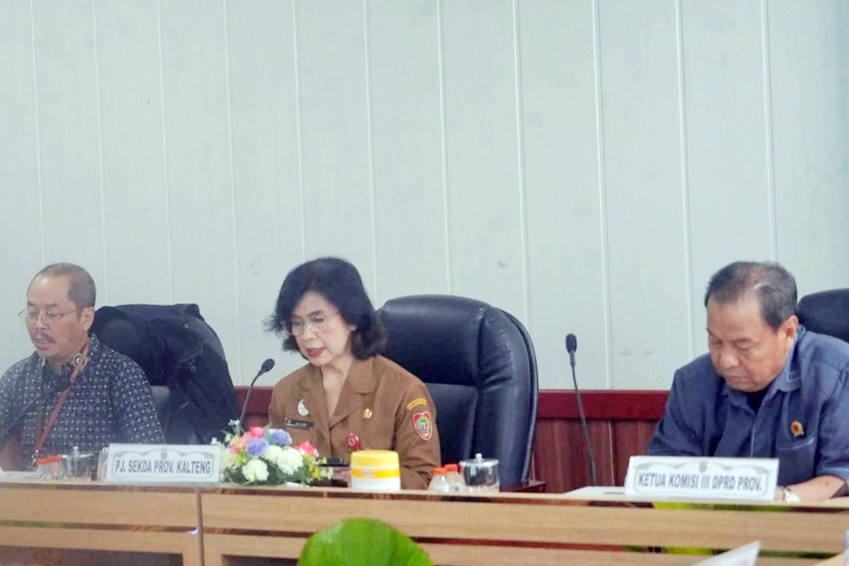 Sekda Kalteng Hadiri Rapat Forum Komunikasi Strategi Penguatan Rekrutmen dan Reaktivasi Peserta JKN