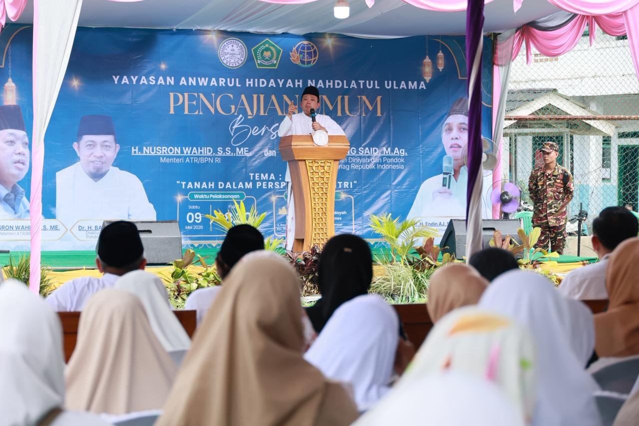 Mentri Nusron di Pengajian Pandeglang: Pemimpin Jangan Persulit Rakyat
