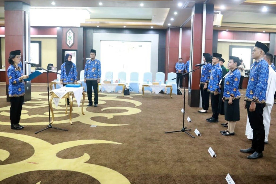 Pj Sekda Kalteng Pimpin Pengambilan Sumpah/Janji PNS