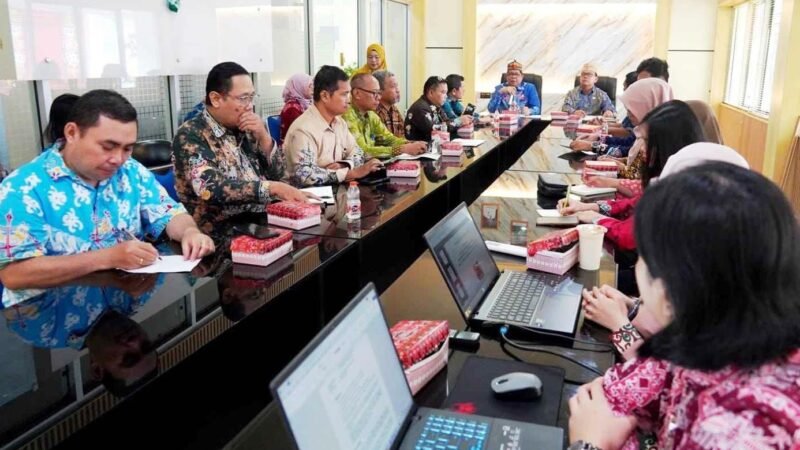 Sahli Gubernur Hadiri Rapat Pembahasan Penawaran Kerja Sama Daerah Pemprov Kalteng dan Pemprov Kalsel