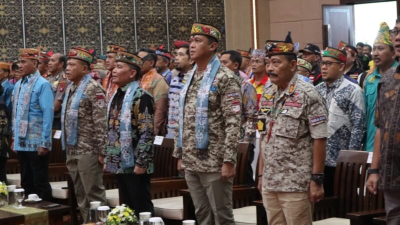 Kapolda Kalteng Terima Penghargaan dari Gerdayak Indonesia atas Kontribusi Jaga Kamtibmas