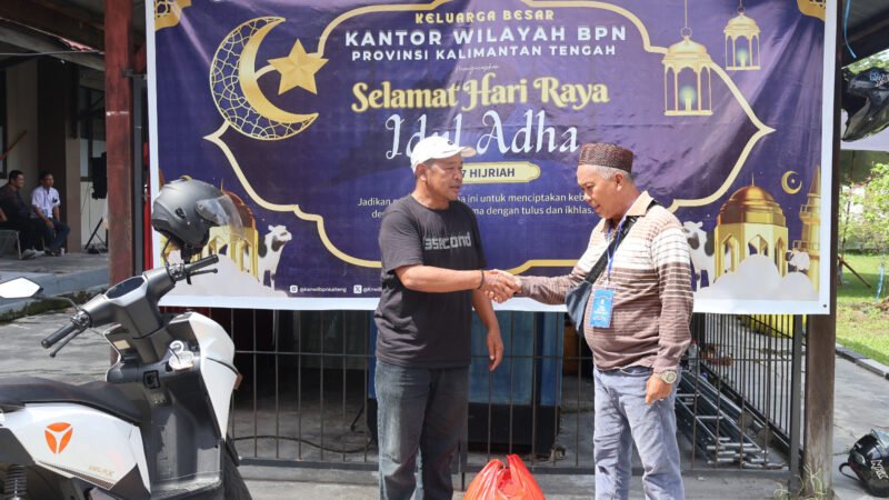 Berbagi di Hari Raya, Kanwil BPN Kalteng Salurkan Hewan Kurban untuk Warga Sekitar