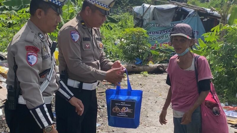 Jelang Hari Bhayangkara ke-80, Polisi Bagikan 30 Paket Sembako untuk Warga Palangka Raya