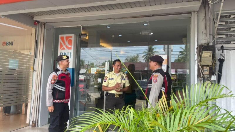Patroli Siang Hari, Polisi Pastikan Keamanan Bank di Pusat Kota Palangka Raya Tetap Terjaga